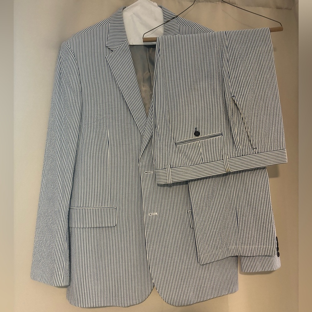 NAUTICA Blue & White Seersucker Suit